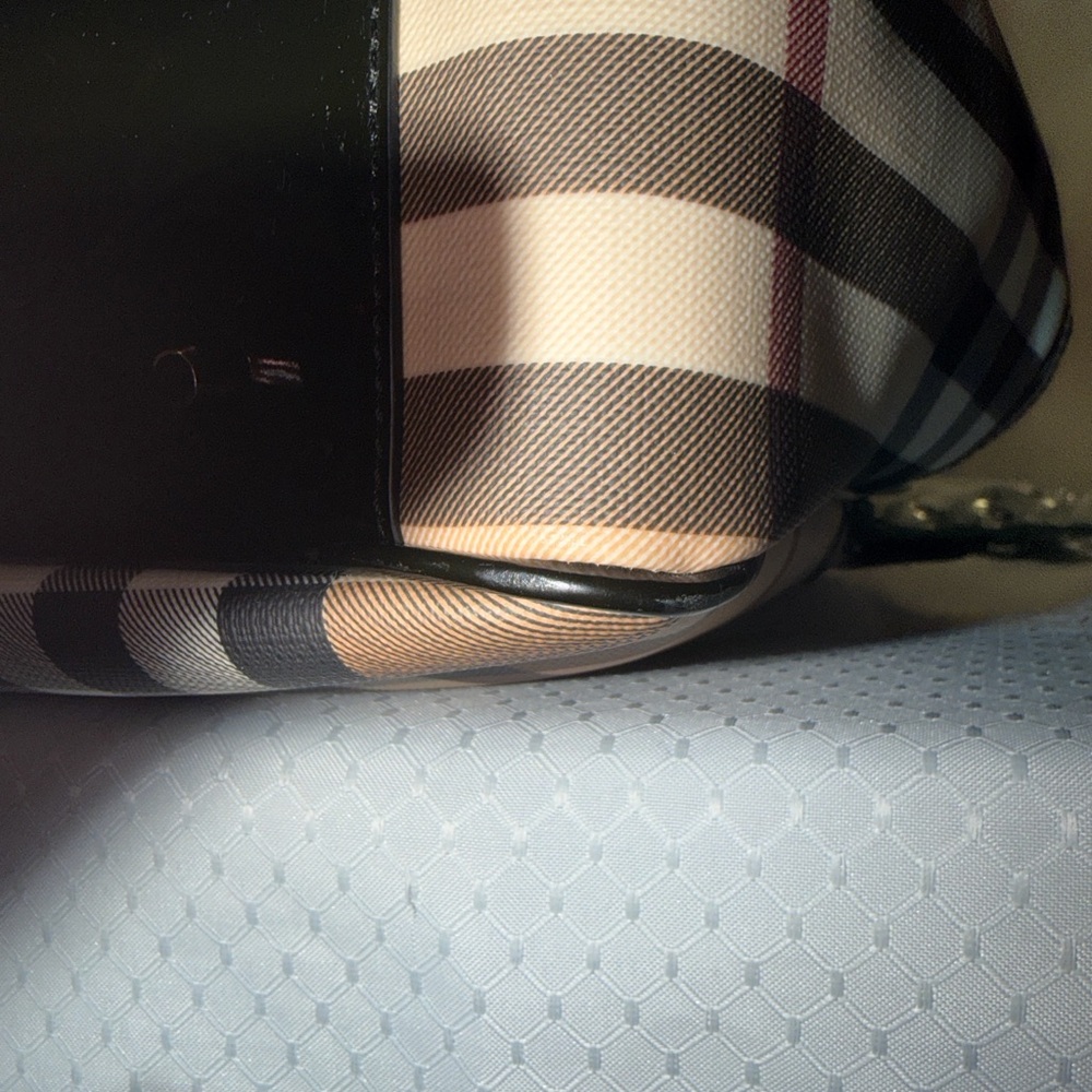 Burberry Tan and Black Plaid Satchel pristine condition comes with dust bag - Picture 10 of 10